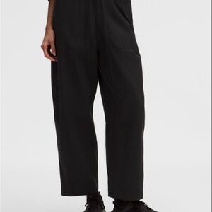 Lululemon Barrel cropped pant